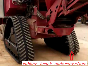 sugarcane harvester withe rubber track undercarriage